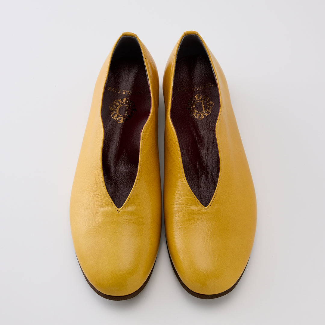 GRACE | 4039｜VINTAGE YELLOW  アンティーク加工レザー Vカットフラットパンプス