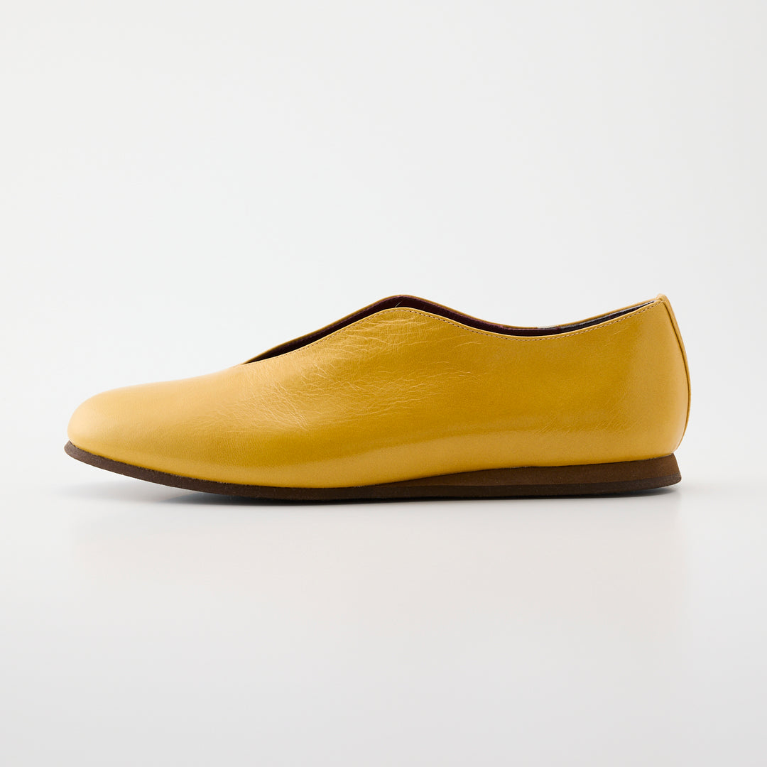 GRACE | 4039｜VINTAGE YELLOW  アンティーク加工レザー Vカットフラットパンプス