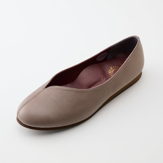 NINA | 3133｜GRAY 防水加工レザー アシンメトリー フラットパンプス